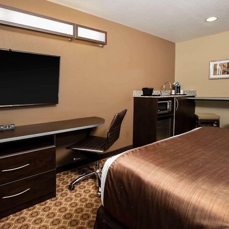 Microtel Inn And Suites Pecos Ngoại thất bức ảnh