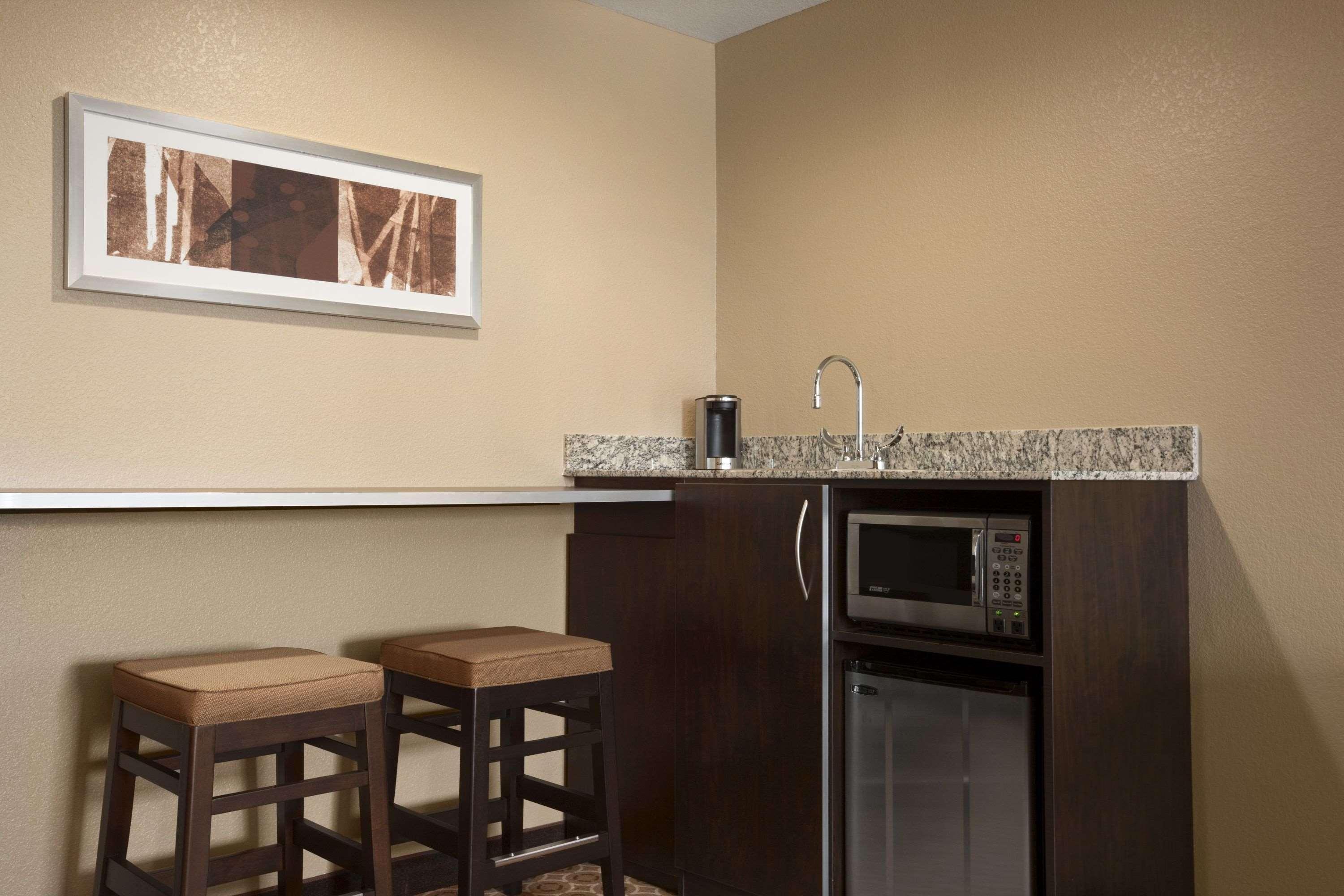 Microtel Inn And Suites Pecos Ngoại thất bức ảnh