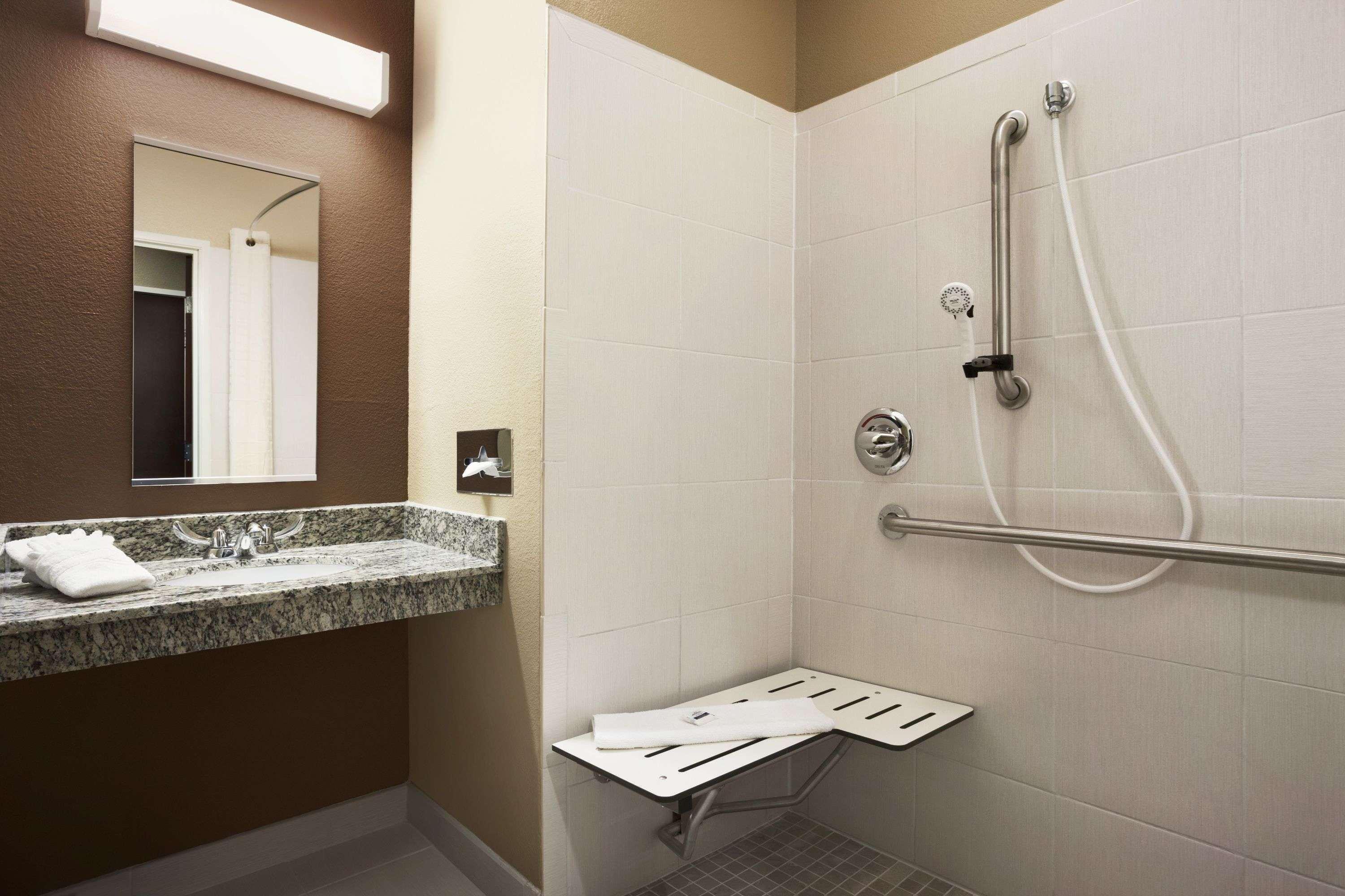 Microtel Inn And Suites Pecos Ngoại thất bức ảnh
